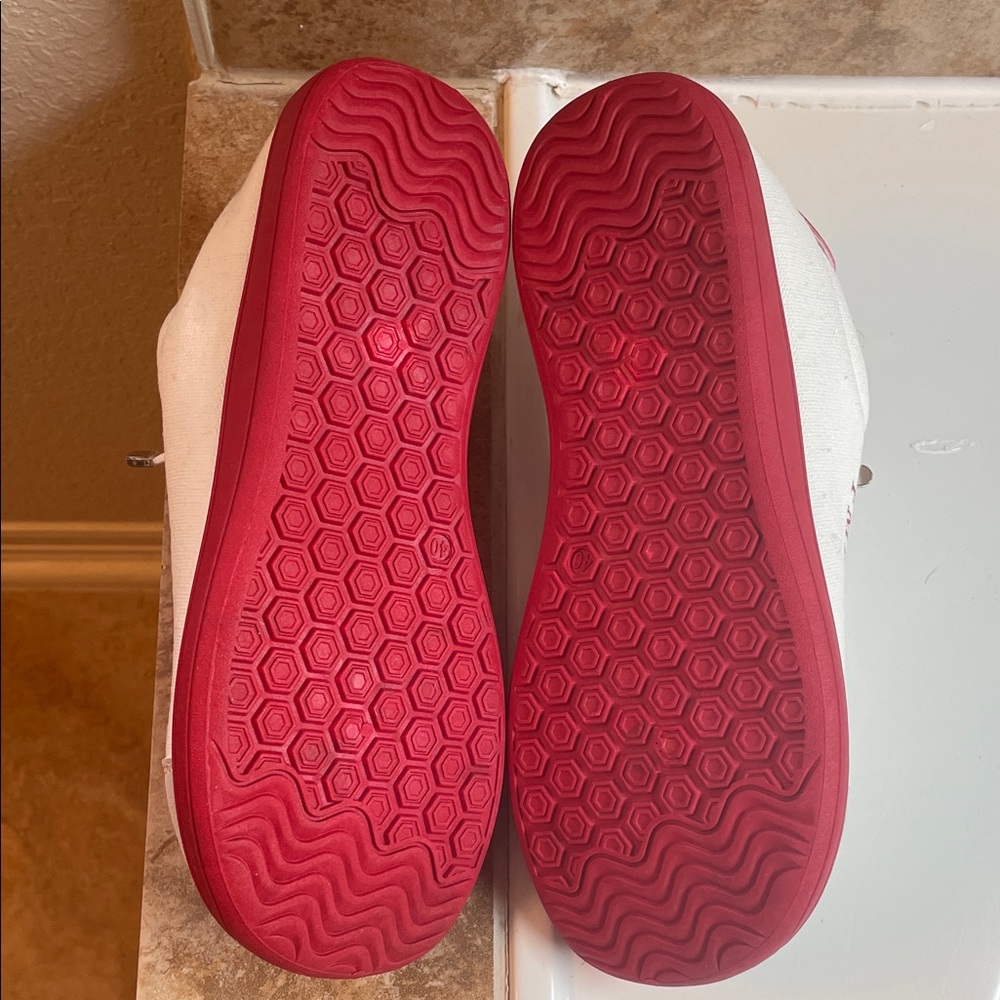 FME Makeover Essentials White Red Casual Sneakers Never Worn, Run Big (size 9) - Picture 6 of 8